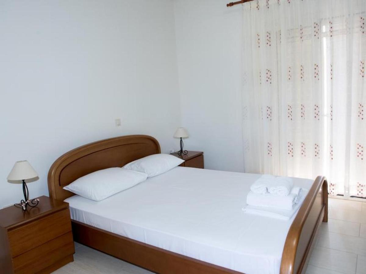 Manoleas Villas - Apartment 2 Stoupa Bagian luar foto