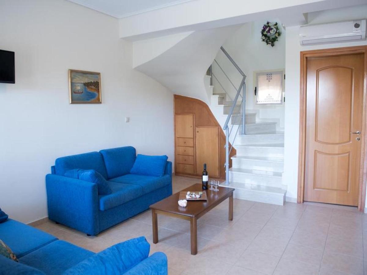 Manoleas Villas - Apartment 2 Stoupa Bagian luar foto