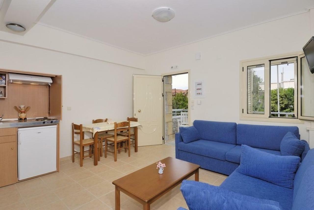 Manoleas Villas - Apartment 2 Stoupa Bagian luar foto