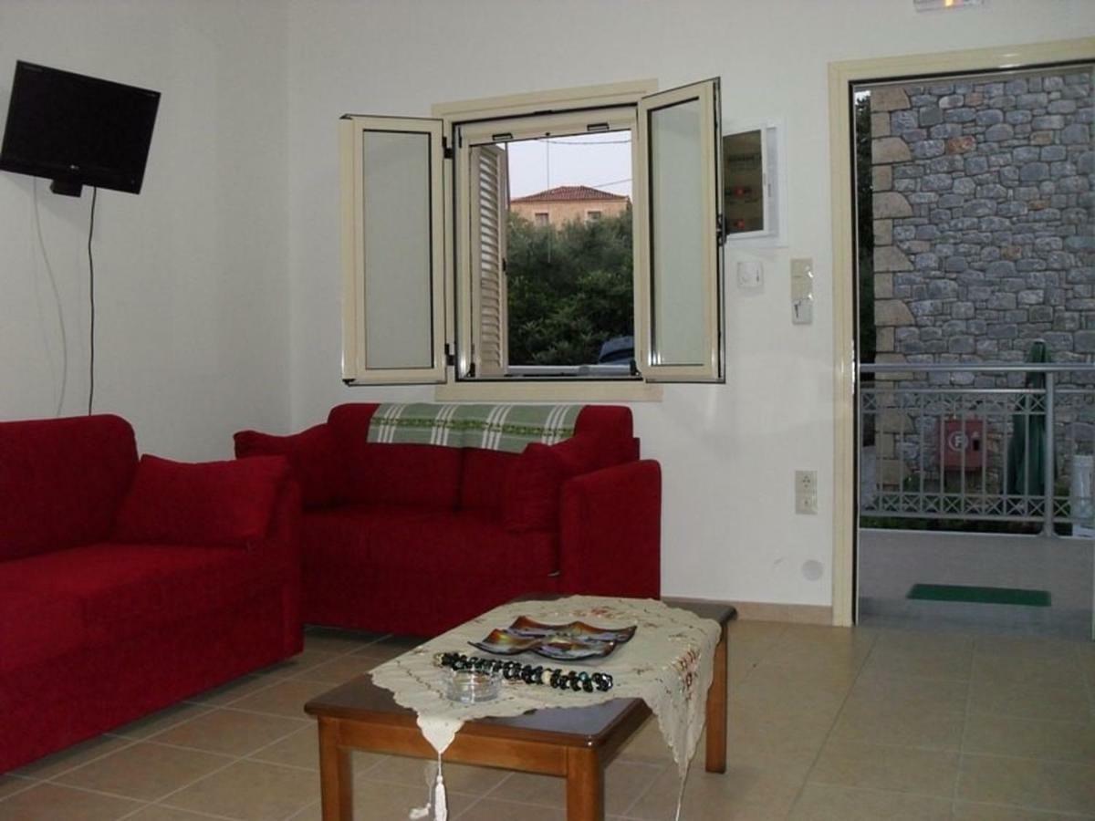 Manoleas Villas - Apartment 2 Stoupa Bagian luar foto